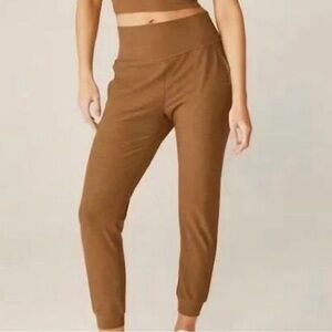 Beyond Yoga Spacedye Midi Jogger, Caramel Toffee, XS, NWT